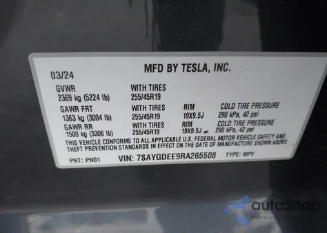 2024 Tesla Model Y Long Range Dual Motor All-Wheel Drive z USA, uszkodzony, nr VIN 7SAYGDEE9RA265508